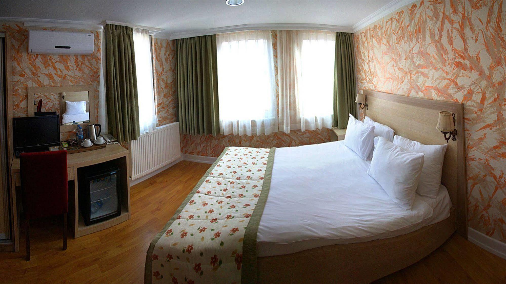 Hatay Hotel Истанбул Екстериор снимка